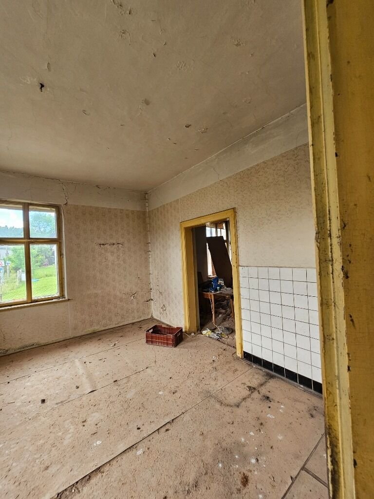 Rodinný dům s potenciálem kompletní rekonstrukce | Zbečník, okres Náchod